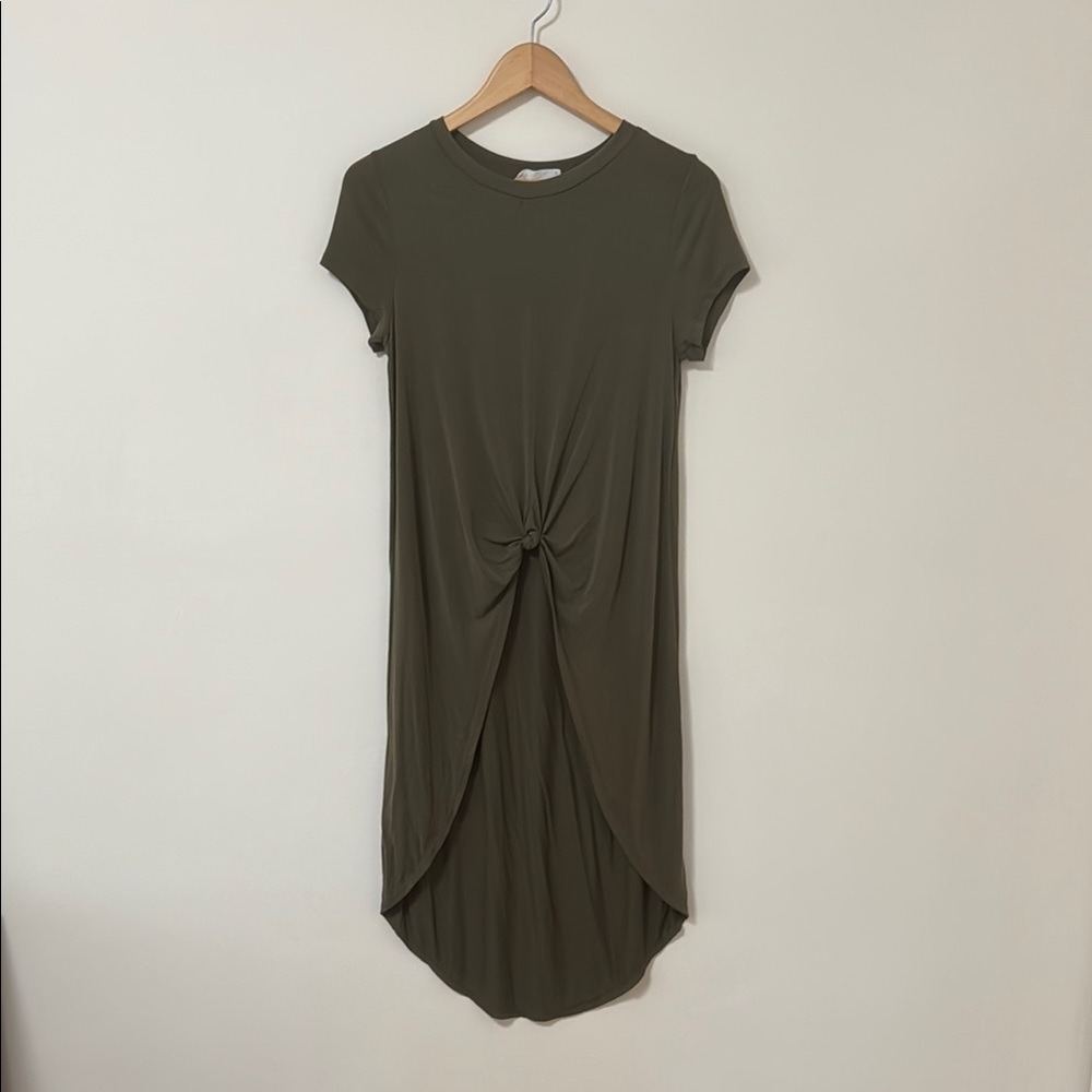 Chic Olive Green Knotted Tunic Top